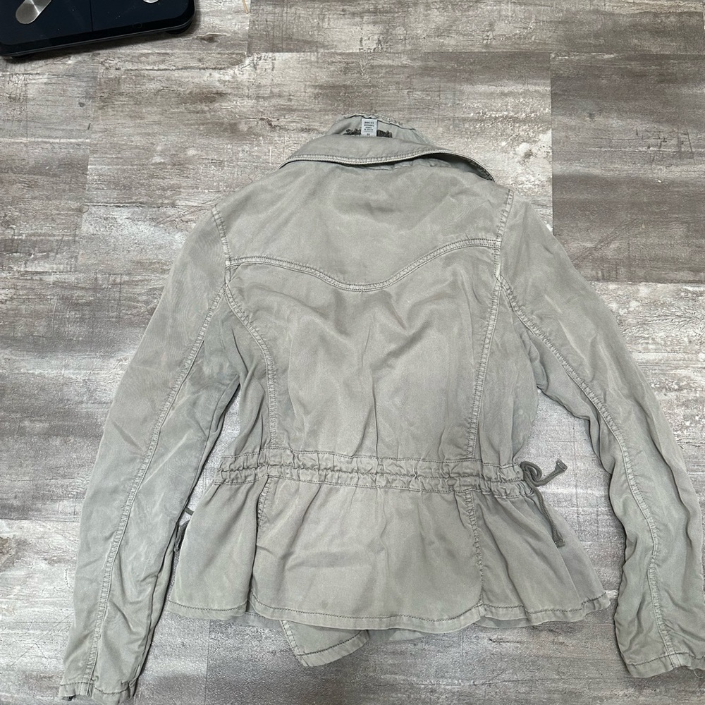 Universal Thread Women's Gray Leather Jacket - image 3